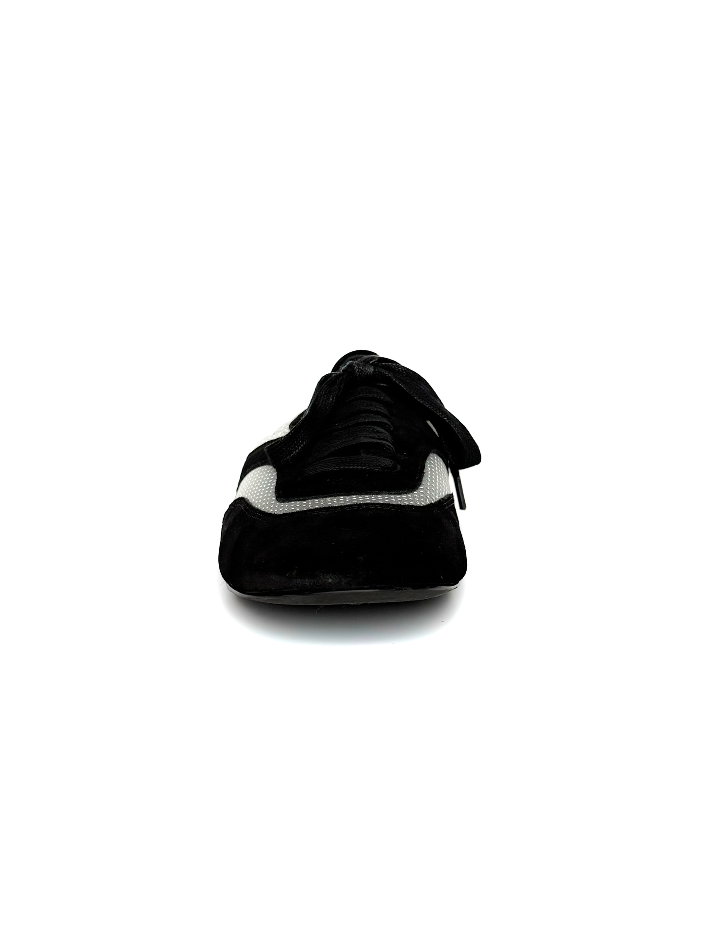 Tênis Preto e Branco em Couro