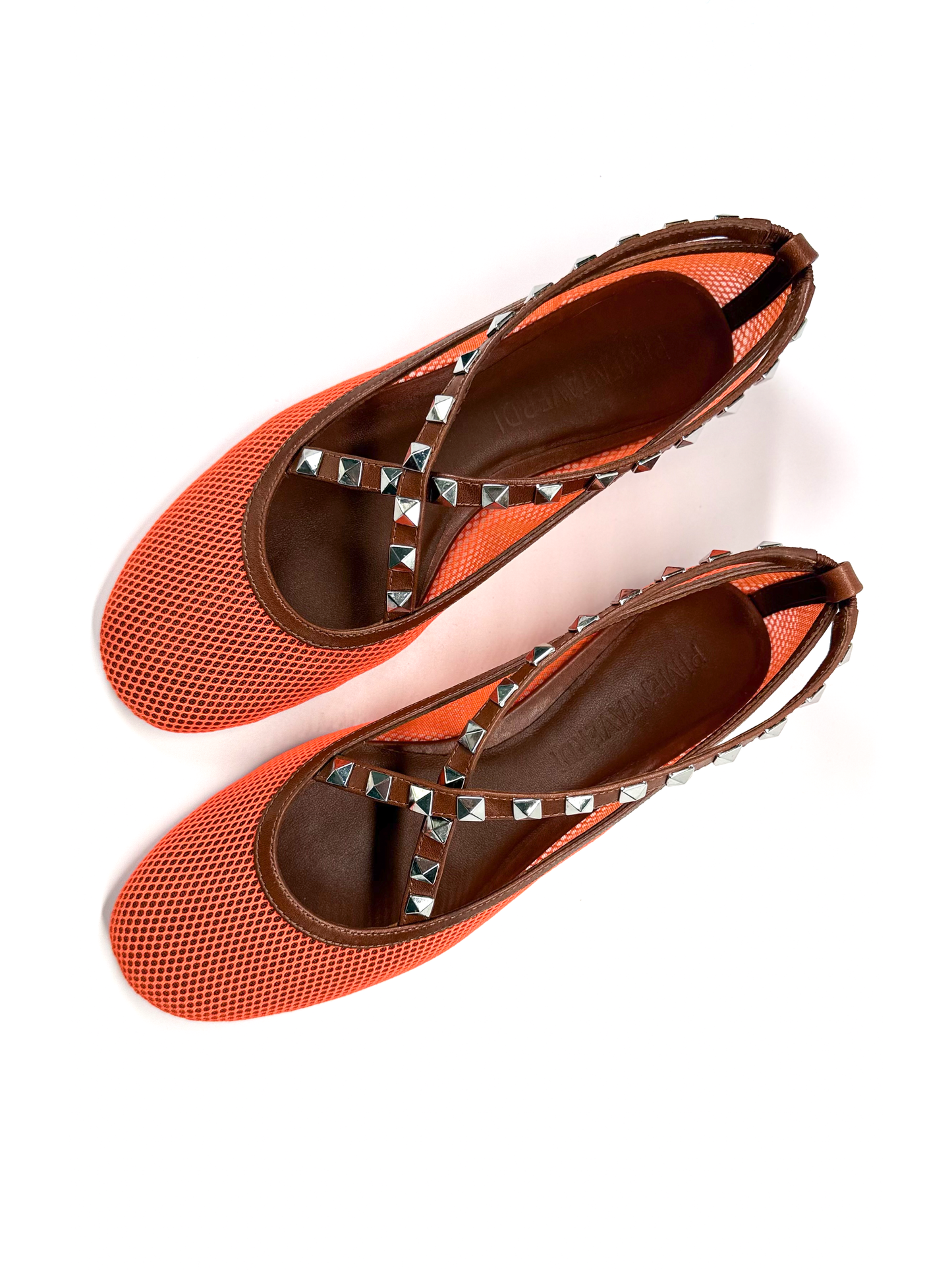 Sapatilha Laranja com Tiras de Spikes 